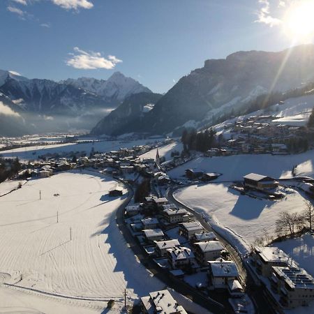 Holiday Flat Daniela, Hippach Im Zillertal Zewnętrze zdjęcie